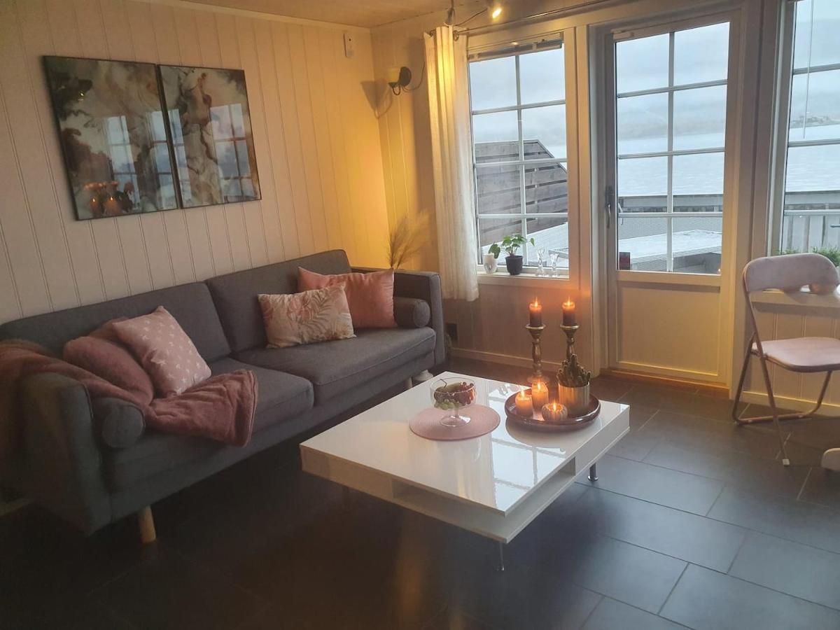 Idyllisk Sjohus Pa Naurstad Bodø Eksteriør billede